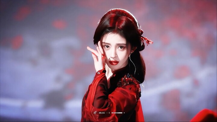 How can she be this stunning! Ju Jingyi’s ancient-costume dance is just breathtaking!