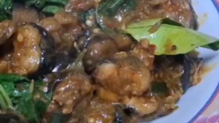 ผัดเผ็ดปลาไหล แบบบ้านๆครับ
