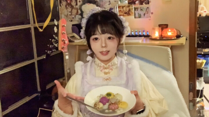 Happy Winter Solstice 💗 May good luck keep coming your way 🍊 and may all your wishes come true!