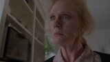 The X-Files Season 3 ตอนที่ 23 ผู้หญิงมองว่าโกลเด้นรีทรีฟเวอร์เป็นสาวผมบลอนด์ และคิดว่าสามีกำลังนอกใ
