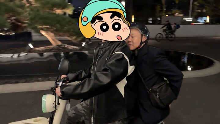 رئيس عملي من مواليد الألفية الثانية تأكدت إصابته، وهو شخص طبيعي تمامًا