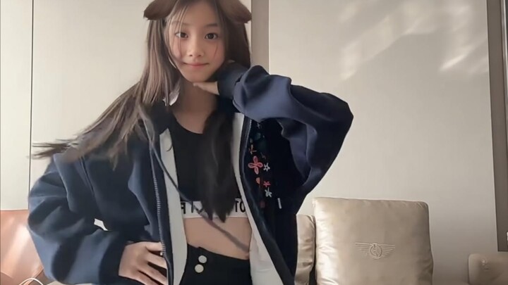 11-Year-Old Nan Er Takes on a Hottest Dance Challenge (4-in-1)