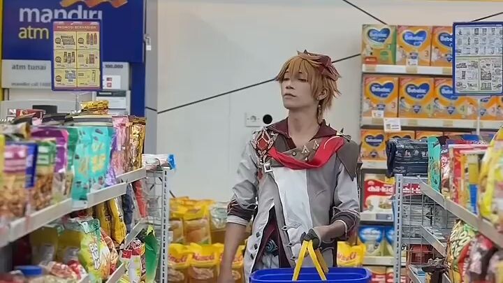 cosplay anime: belanja karena udah gajian
