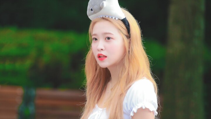 “Cô ấy chính là nữ idol Hàn Quốc dính nhiều tin đồn nhất nhỉ”