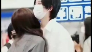 【怦燃欣动】虞书欣真是个粘人的小妖精，机场和陆柯燃甜蜜抱抱