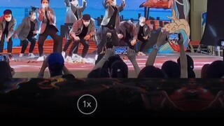 Bagaimana rasanya melamar dengan lagu "I LOVE YOU 3000" karya Wang Jiaer? Koreografi Kagura