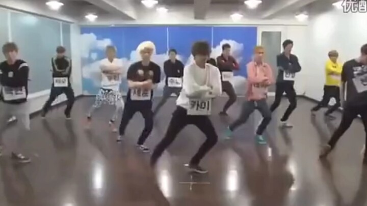 «الذئب والجميلة» المدعي: إكسو