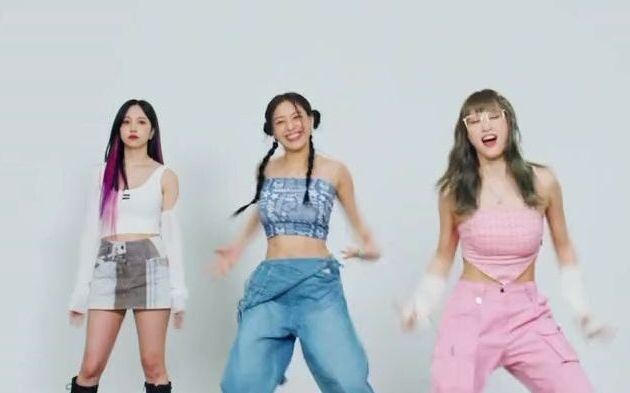 Hirai Momo and Park Ji-hyo are going to fight, right? Twice