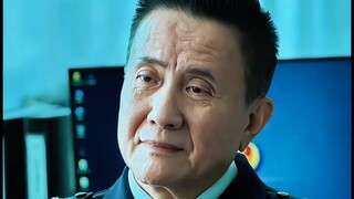 别眨眼，带你沉浸式感受领导的压迫感