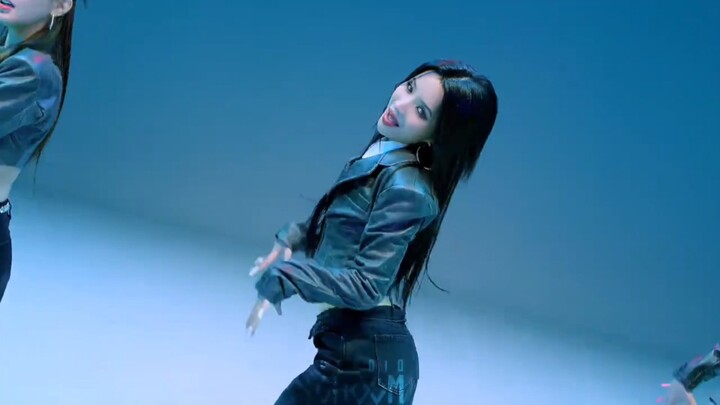 [4K 120fps] “Tomboy” by Korean Girl Group (G)I-DLE