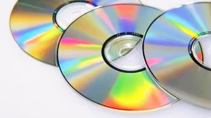 The difference between CDs in the eyes of boys and girls