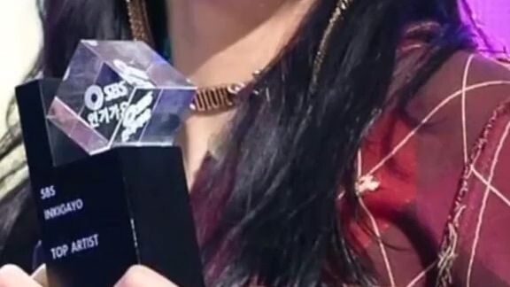 //look at the video for the credits//