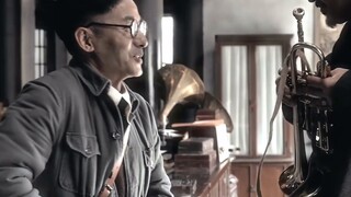 “Cờ đỏ năm sao tung bay trong gió, ca khúc chiến thắng vang dội”