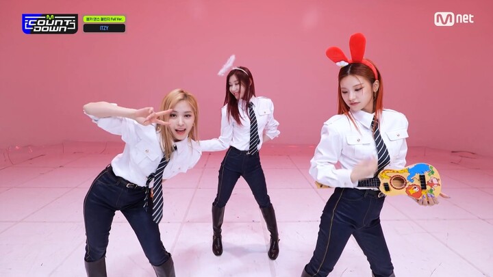 ITZY PLAYING WITH FIRE Performance