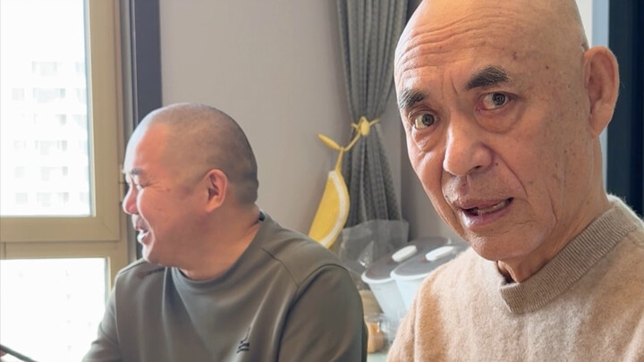 Grandpa personally demonstrates what “chasing your wife” really means!
