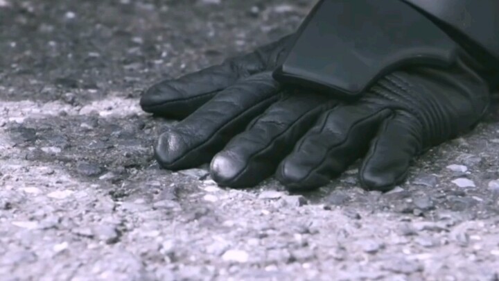 一时之间，我不知道主角是谁了……