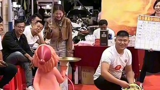 蹲着套圈见过吗？小红帽把选手整不会了