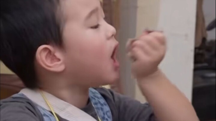 Mario and Tutu are both kids who grew up surrounded by love! What a vivid depiction of happiness!