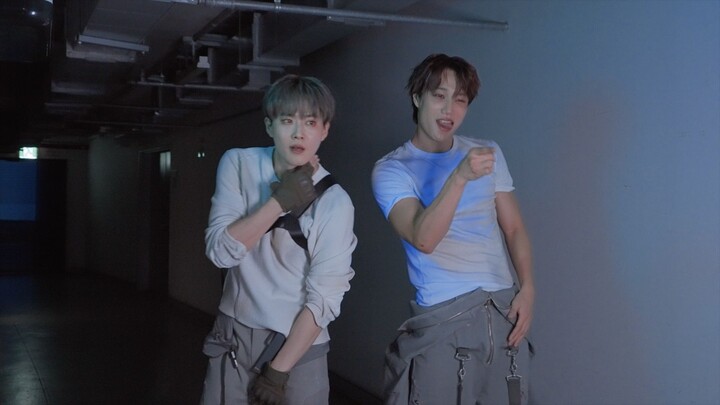 【EXO】تحدي الرقص بين الأخوين كيم