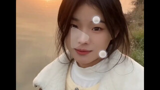 Having such a sharp gaze isn't necessarily a good thing—just one wrong move and you might stumble up