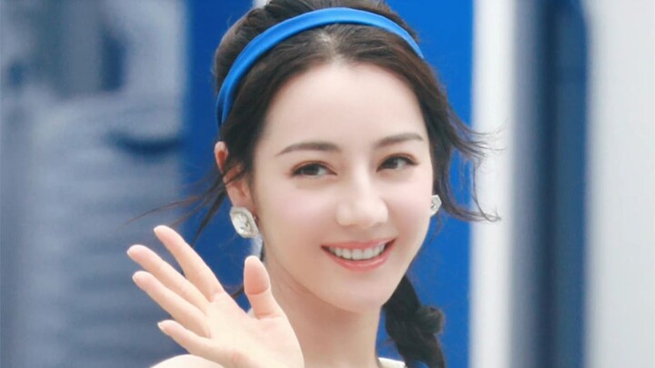 รถสองแถวที่ตัดริบบิ้นยังคงสำนวนโบราณว่า "คนจริงดูดีกว่าในรูป 10,000 เท่า"! - - - [การถ่ายภาพกิจกรรม 