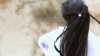 Back then, the heroines didn't have a hairpin on their head, but the audience didn't think they were