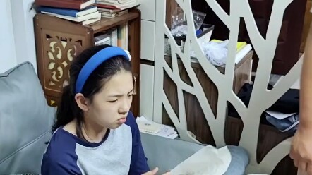 Dayi: I really can’t deal with this [splitting face]