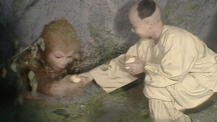 Nak muda, kamu juga sebaiknya lebih sering keluar berjalan-jalan.