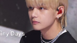 Jin Taehyung's Solo Debut Track "Rainy Days" + Slow Dancing First Performance Stage