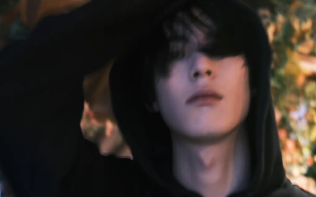 [Wang Hedi] Who wouldn't love a guy who can pull off a full-power G with one hand?