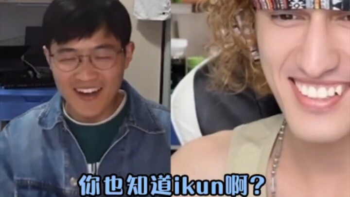 Xinjiang young man goes live on video and connects with viewers; even foreigners can’t believe he’s 
