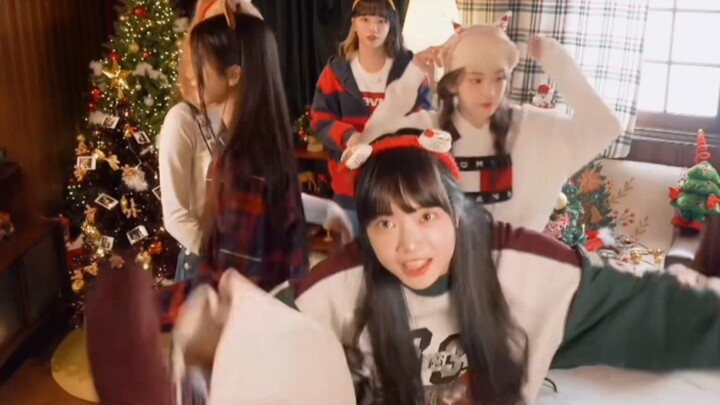 Hong En Cai’s Ballet Dream: High Knees Anytime, Anywhere