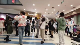 《像神一样伤不起呐》当我看到这个歌名时我懵了，没敢抢c位。