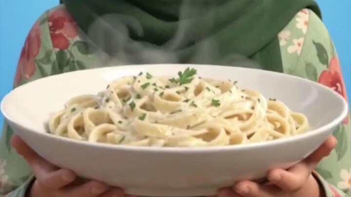 Girl eating pasta asmr cartoon