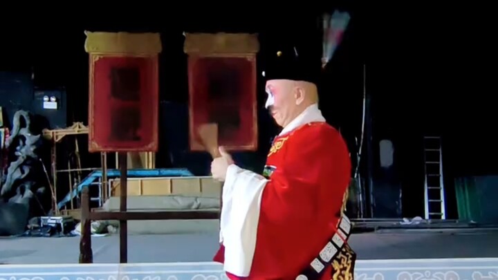 Opera Fan Techniques