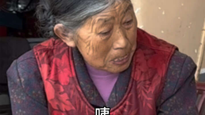 Nó vẫn đang vẫy tay với mình kìa!