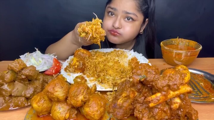 SPICY MUTTON CURRY SPICY CHICKEN CURRY SPICY MUTTON KALEJI CURRY AND SPICY EGG CURRY WITH RICE
