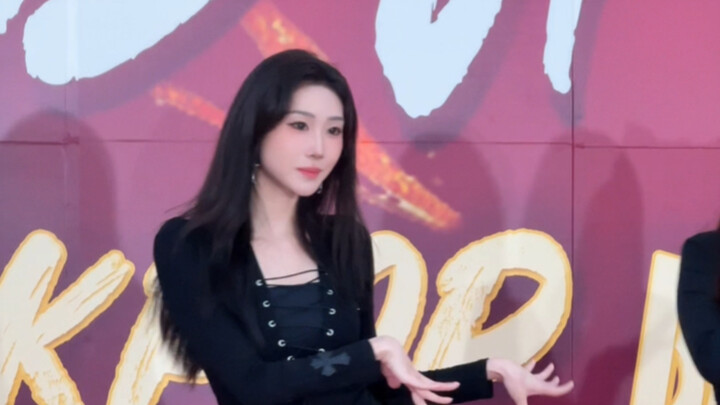 น้องแมวมาแล้ว! เดินเบาเหมือนแมว - aoa