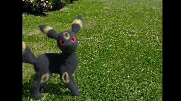 Take a walk with Umbreon