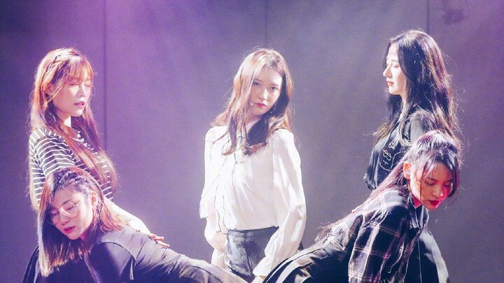 [Wu Zhehan] "Snapping" dance moves are so seductive and the voice is so unique that she kneels down 