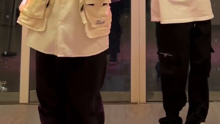 Semua orang ada di Sun Wukong, saya akan bermain game dulu, tujuh belas-gam3 bo1 flip jump