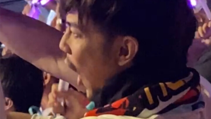 No one can escape the anime world… not even Wang Dongcheng