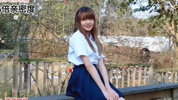 Luo Xin is dancing anime-style again—come on in and scratch your head in confusion!