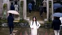 39.After giving birth she saw her husband with his lover at a luxury hotel ignoring her completely.!