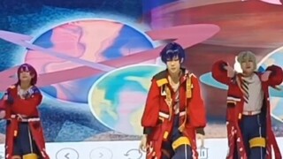 What is it like to learn Exceed Dajunwei in three days and go on stage?