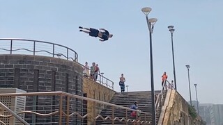 انطوائي جدًا، ولا أجرؤ على السير في الطريق عند الخروج