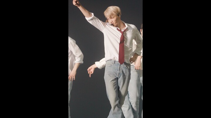 [#KAI Cam] “LOVE ME RIGHT” | EXO @2023 EXO FANMEETING “EXO’ CLOCK”