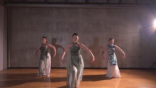 The interlude of the Chinese style jazz song "Raining All Night" is so beautiful