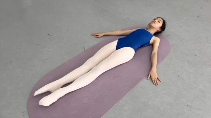 Cuộc sống tập luyện hàng ngày của thí sinh nghệ thuật múa 208