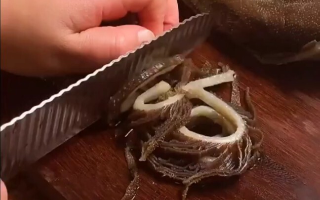 Beijing: Warisan Kuliner Klasik! “Bao Du” ala Beijing klasik dijuluki sebagai Raja Jajanan Beijing, 